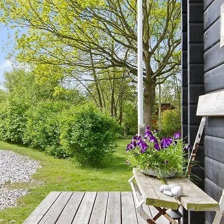 1310-stege-aeblerosevej-7 بيت للعطل *